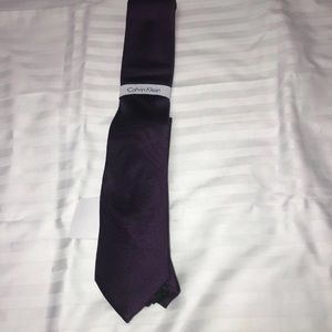 Men’s Calvin Klein Plum Tie NWT